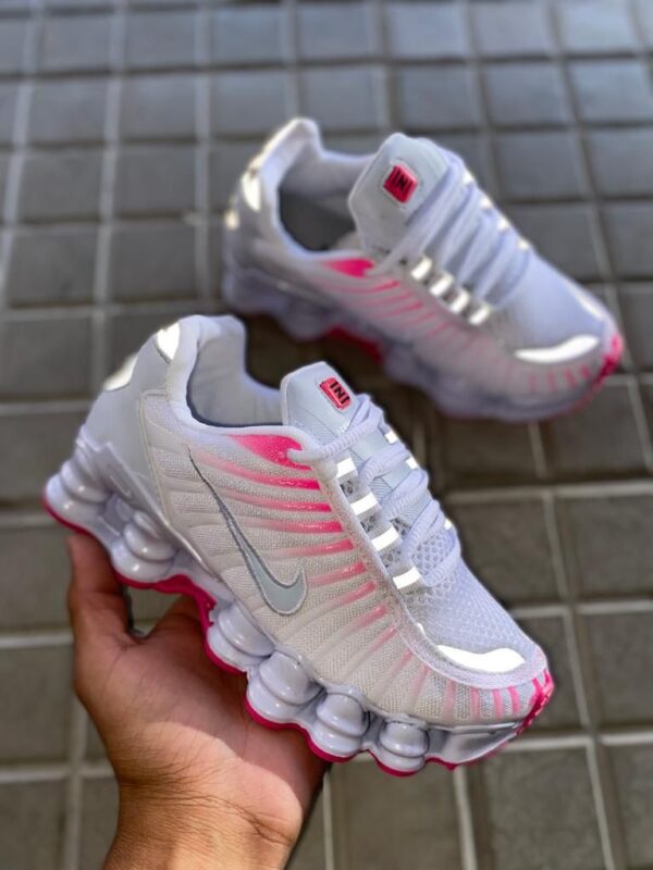 Tênis Nike Shox 12 Molas Feminino - Image 3